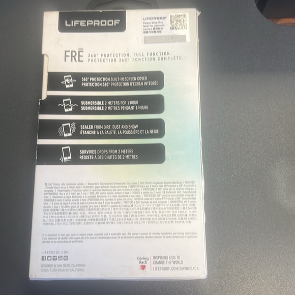 New in box Lifeproof Fre waterproof case for Apple Iphone 7 plus and 8 plus - Picture 4 of 4